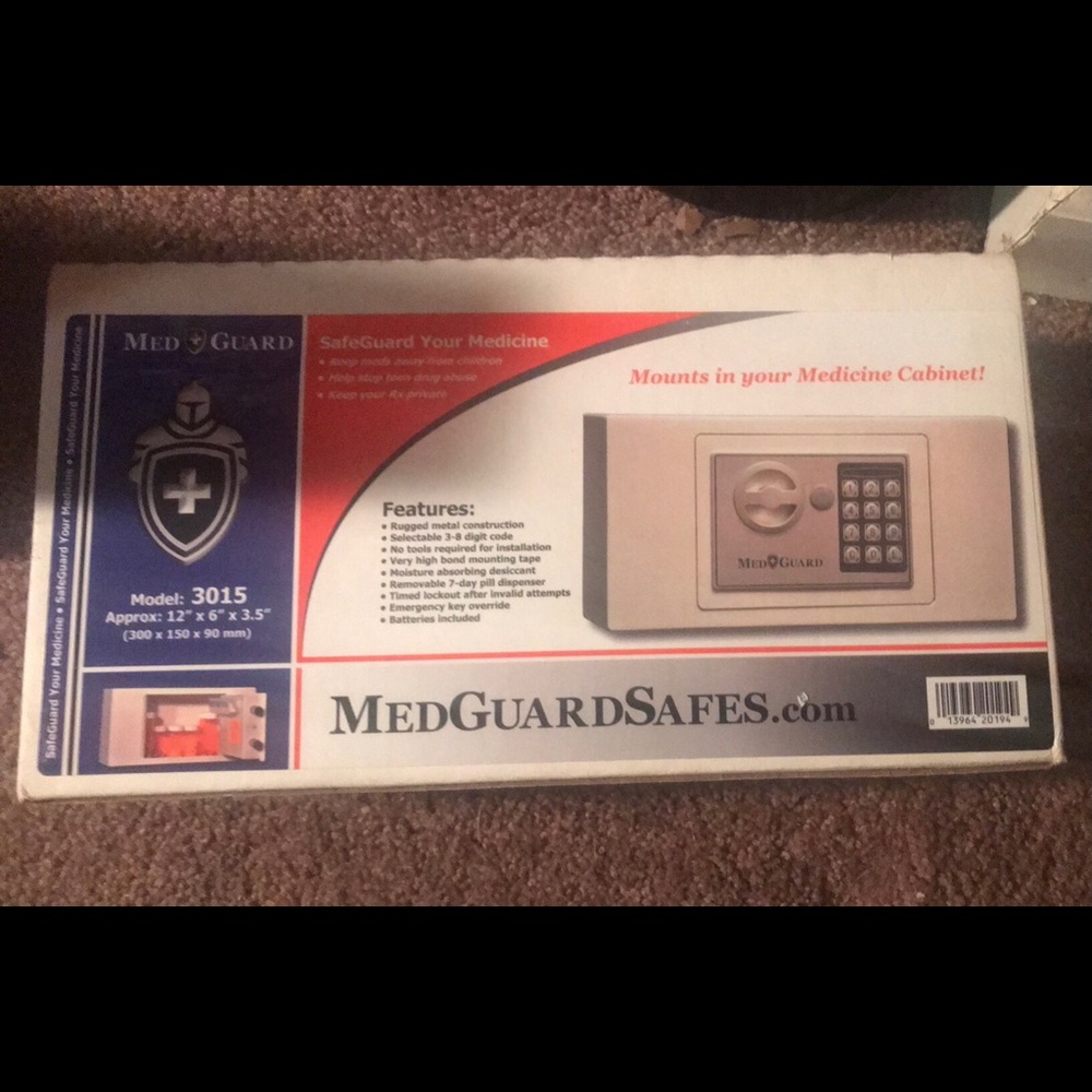 Medication safe w / Combination lock and key (NEW)
